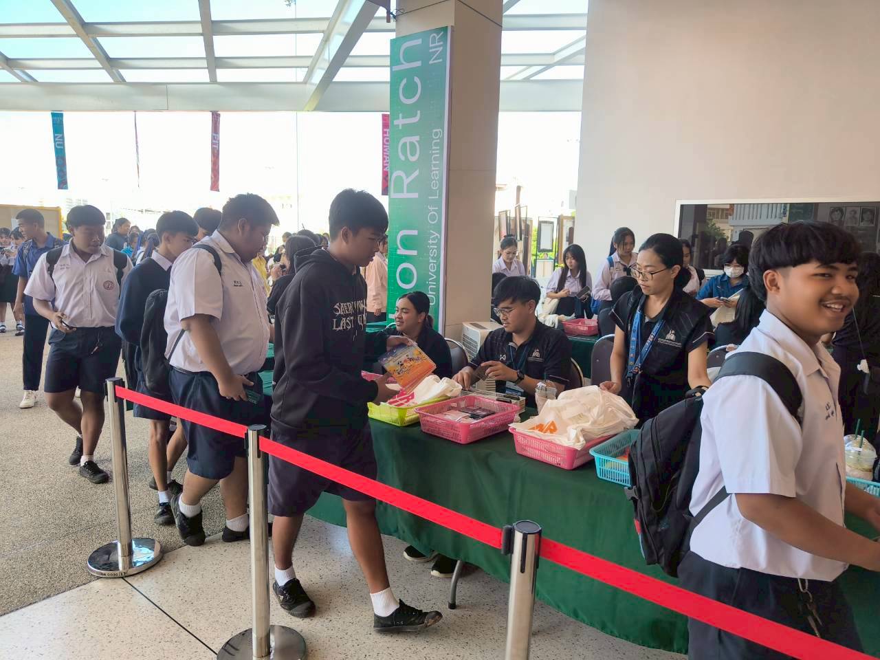 LINE_ALBUM_peid ban mrph.nm  _ mthr.xisan_251114_26.jpg